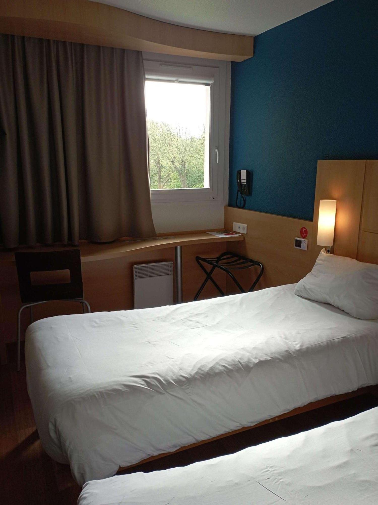 Ibis Les Etangs Des Moines Hotel Fourmies Exterior foto